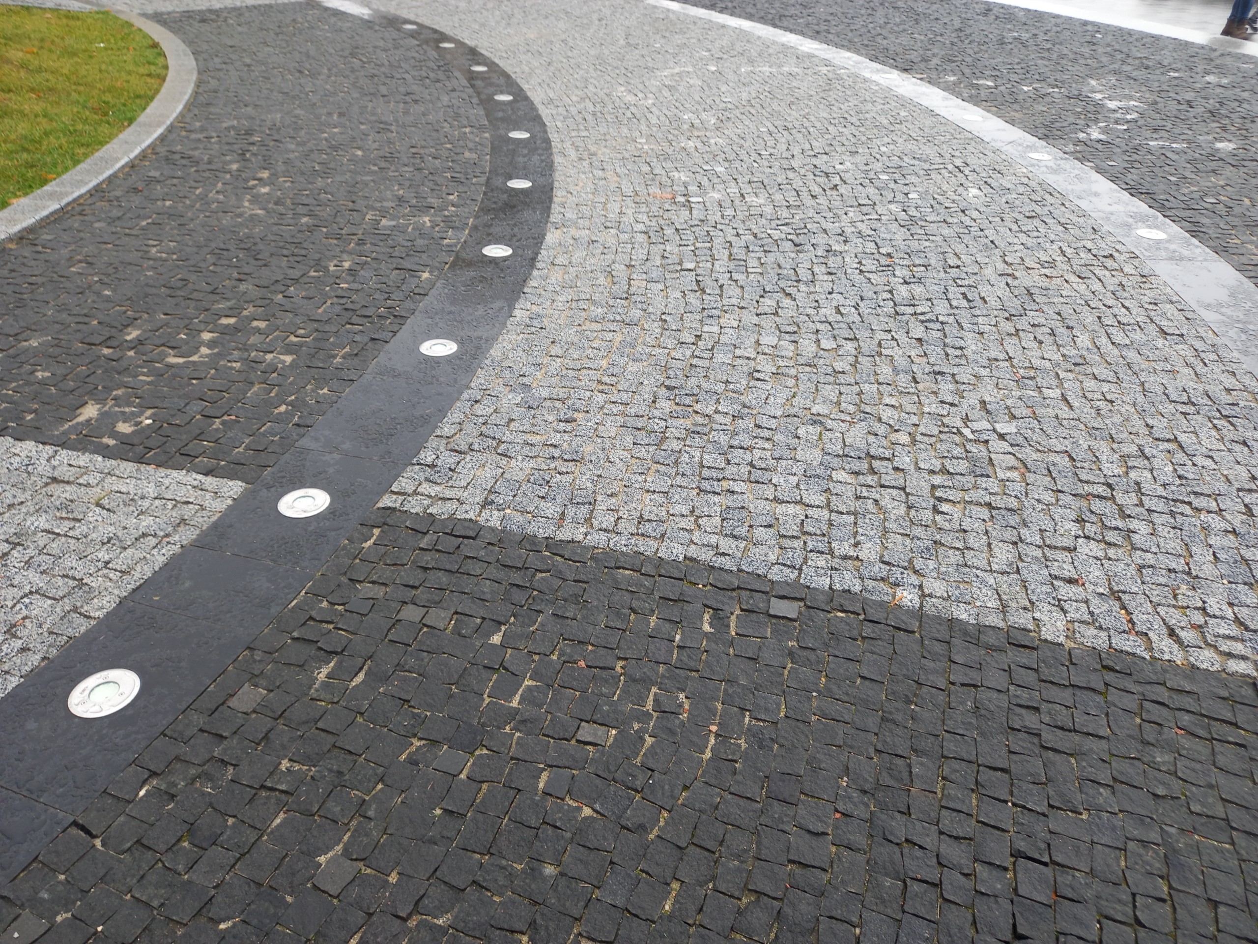 Paving stones made of gabbro stone