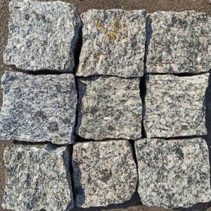 Split paving stones from yellow granite Skifiya Gold 10x10x5
