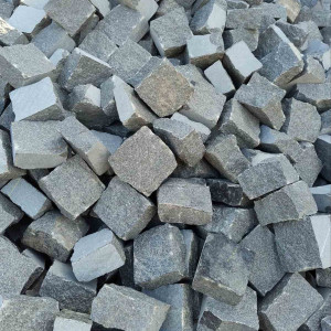 Split paving stones made of black stone Gabbro 10х10х5 cm