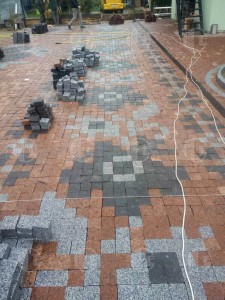 Sawn-split paving stone patterns