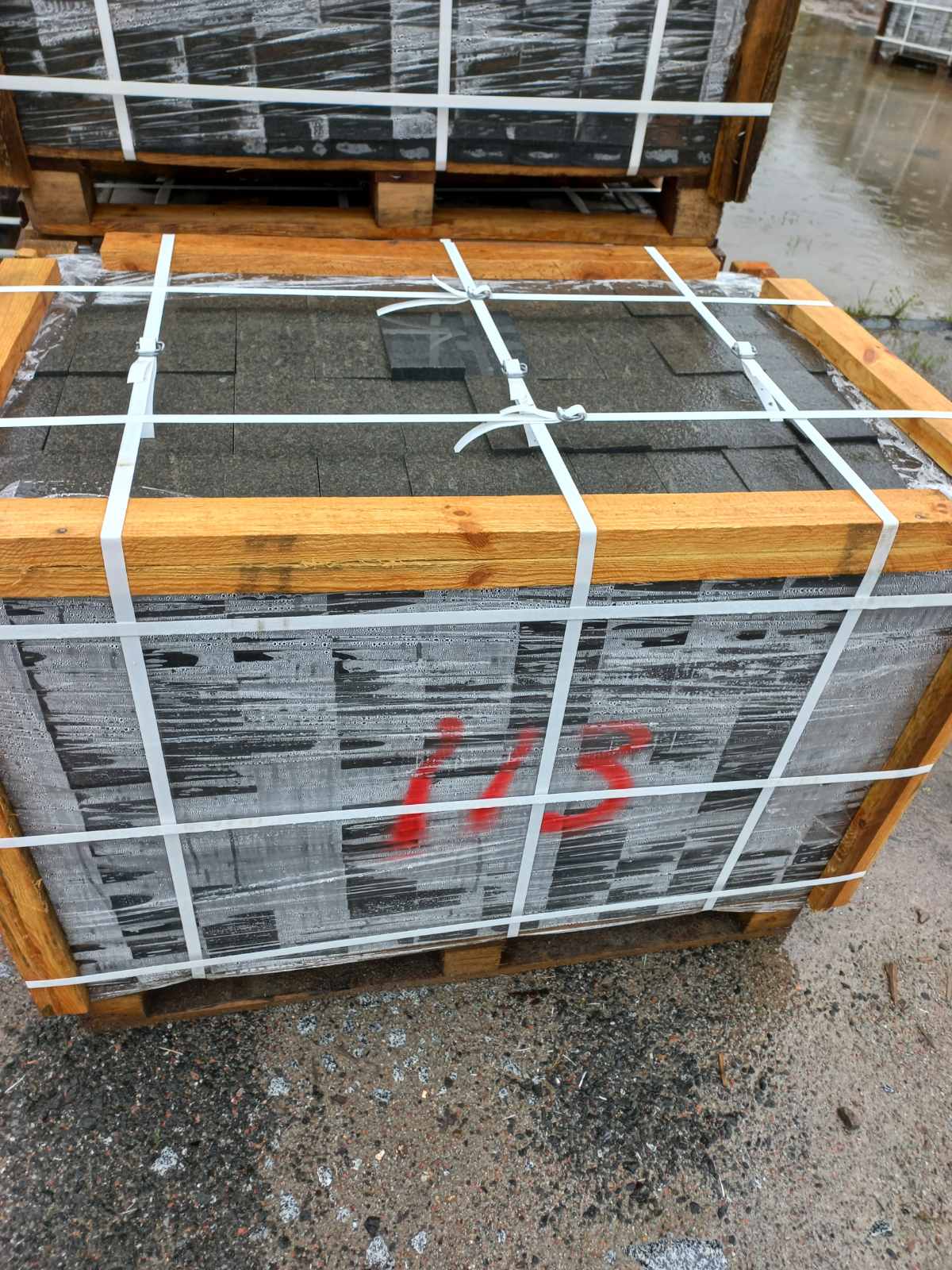 Full-sawn paving stones made of black Gabbro stone