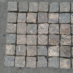 Tumbled paving stone from yellow granite