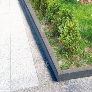 Granite kerbs