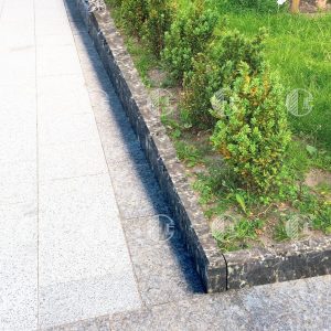 Curbs from granite