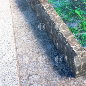 Curbs from granite