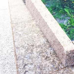 Curbs from granite