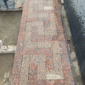 Granite sawn paving stone format 20x10
