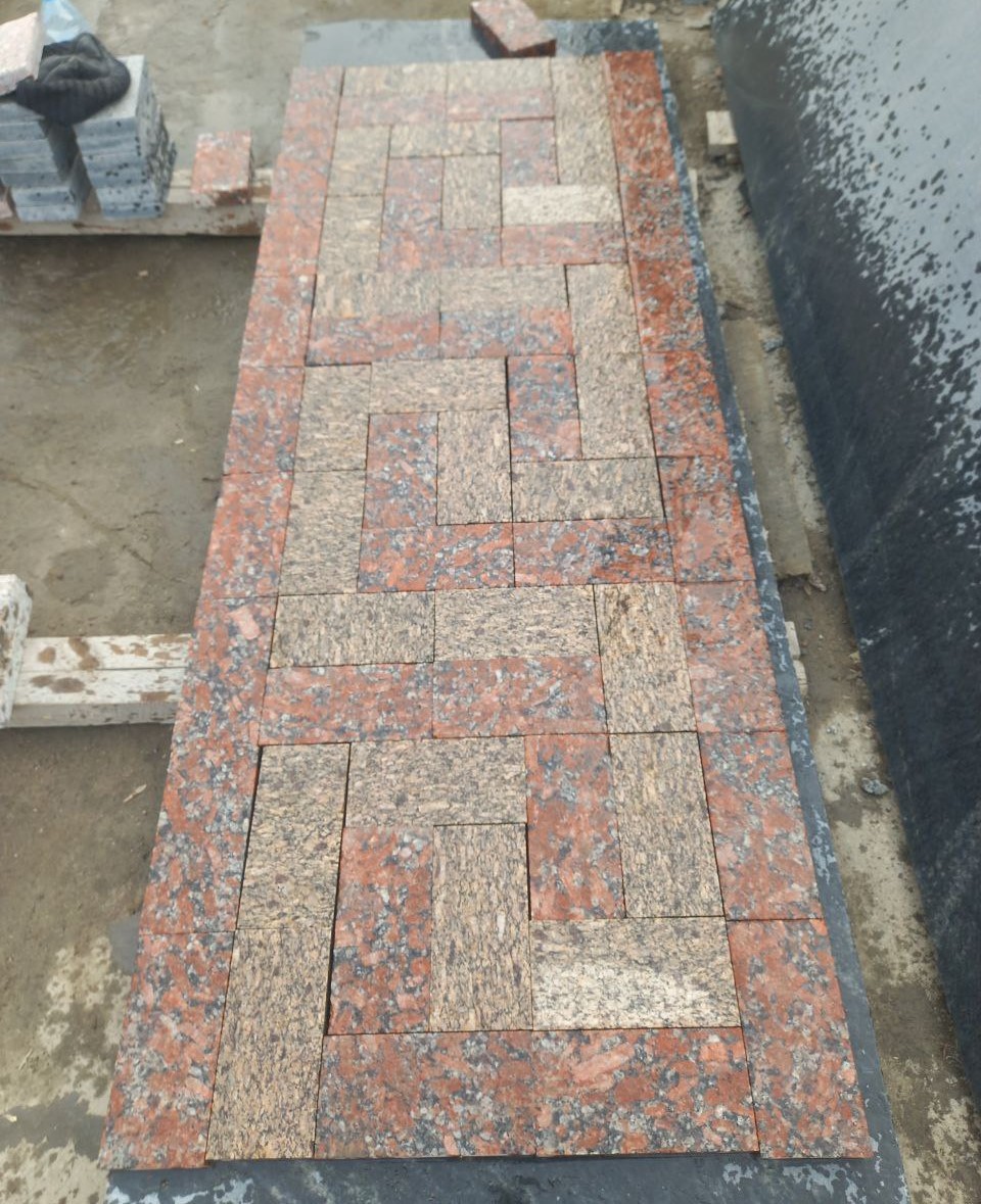 Granite sawn paving stone format 20x10