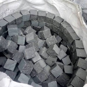 Sawn-split Gabbro paving stone
