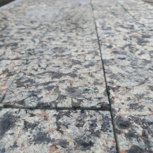 Granite sawn paving stones 20x10x3 cm