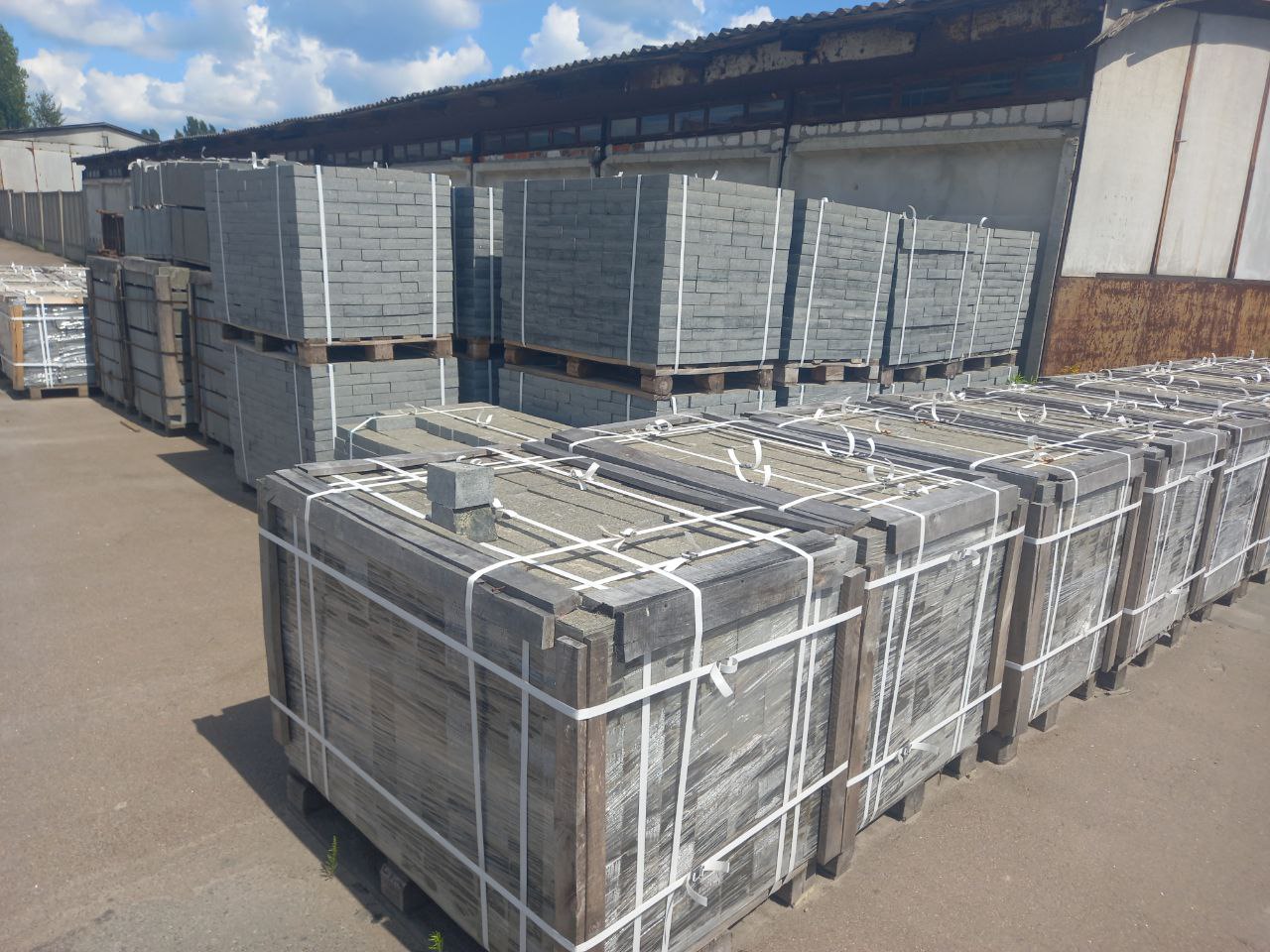 Packaged black stone paving stones Gabbro