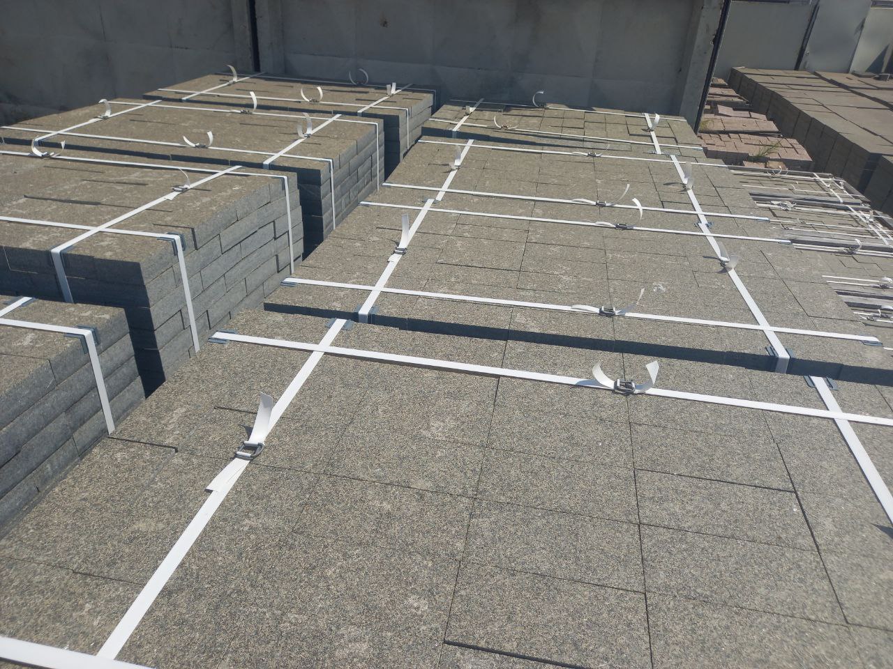 Sawn Gabbro stone paving stone 20x10x5