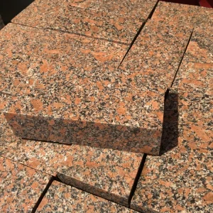 Paving stones made of red Rosa Raveno granite