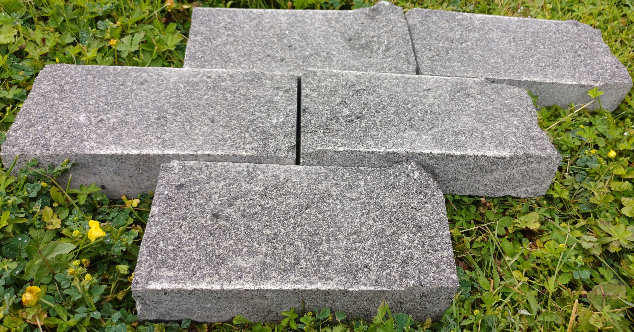 Gabbro paving stone