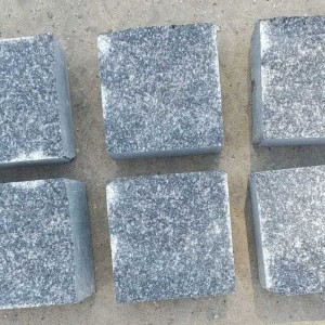 Gabbro paving stone