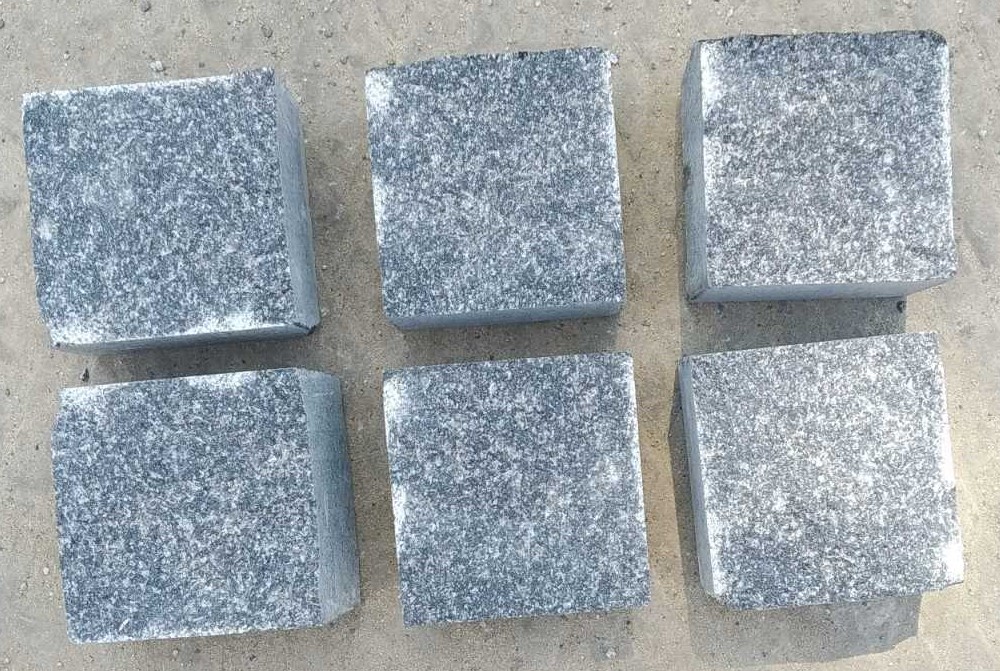 Gabbro paving stone