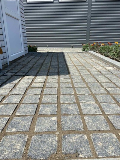 Sawn-split paving stones made of gabbro stone