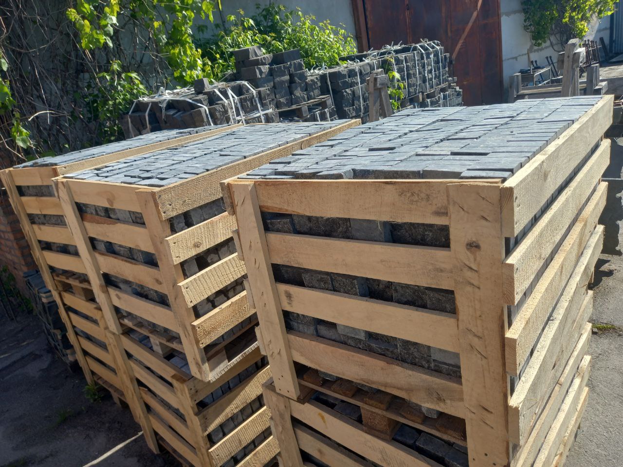 Paving stone in a wooden box