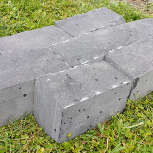 Sawn-split basalt paving stones