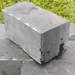 Paving stone basalt 20x10x10 cm