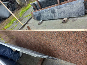 Сляб коричневого гранита