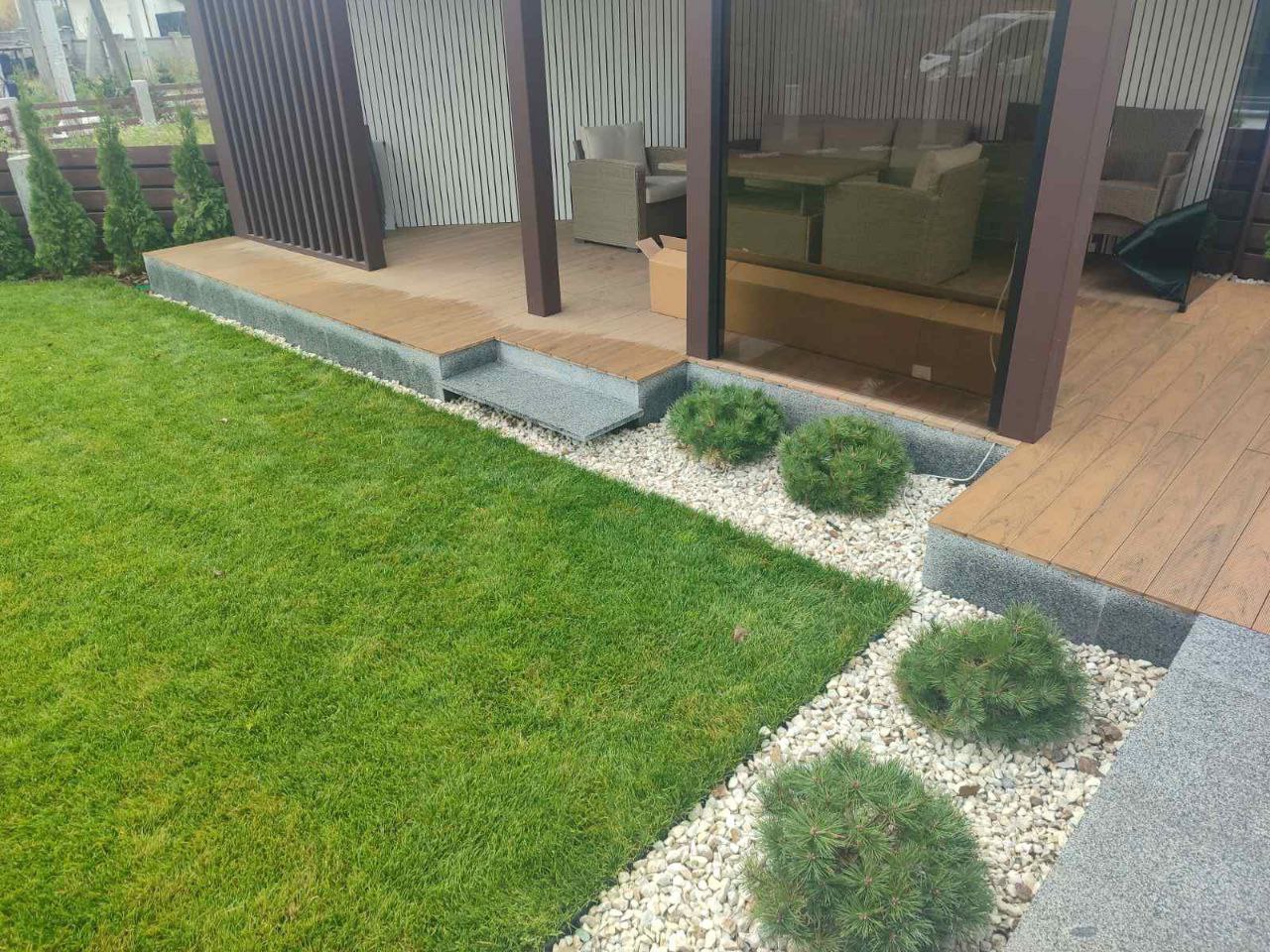 Плитка из серого Покостовского гранита