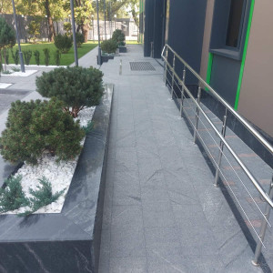 Granite tiles Pantera Grey - flamed