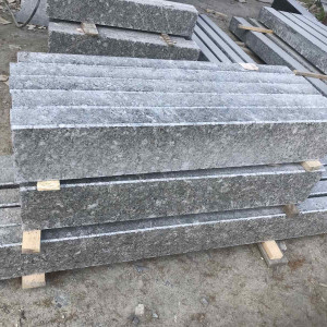 Labradorite kerbstone – thermally treated