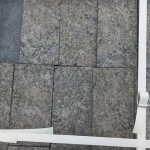 Flamed labradorite tiles 20x10x3