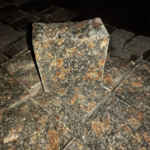 Leopard granite paving stone