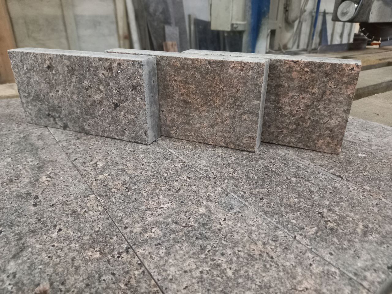 Granite paving stone from brown granite Star of Ukraine, 20x10x3