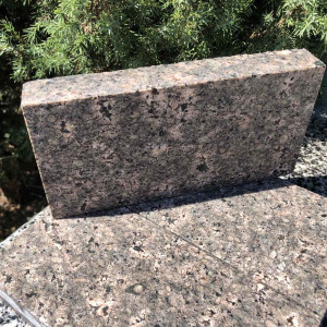 Paving stone from brown granite Star of Ukraine, 20x10x3