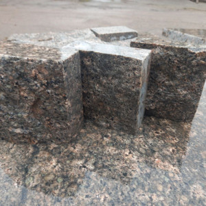 Sawn-split brown granite paving stone