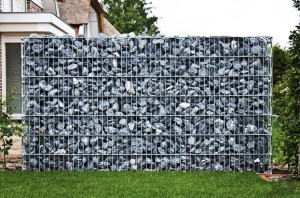 Dekoracyjna ściana dla krajobrazu wykonana z gabionów