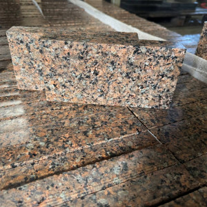 Sawed paving stone from granite Flower of Ukraine 20x10x3 cm