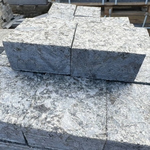Sawn paving stones made of labradorite 10х10х5
