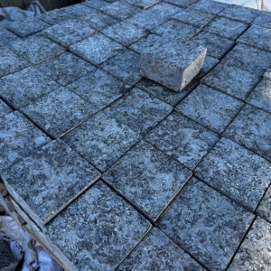 Sawn paving stones made of labradorite Irina Blue 10х10х5