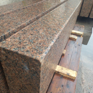 Heat-treated granite curb Flower of Ukraine