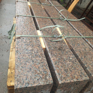 Packaged granite curbs on pallets