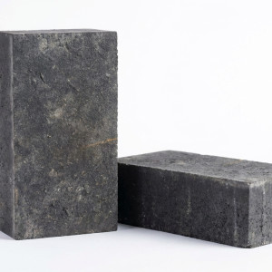 Basalt paving stones with heat-treated (flamed) upper part, 20x10x5