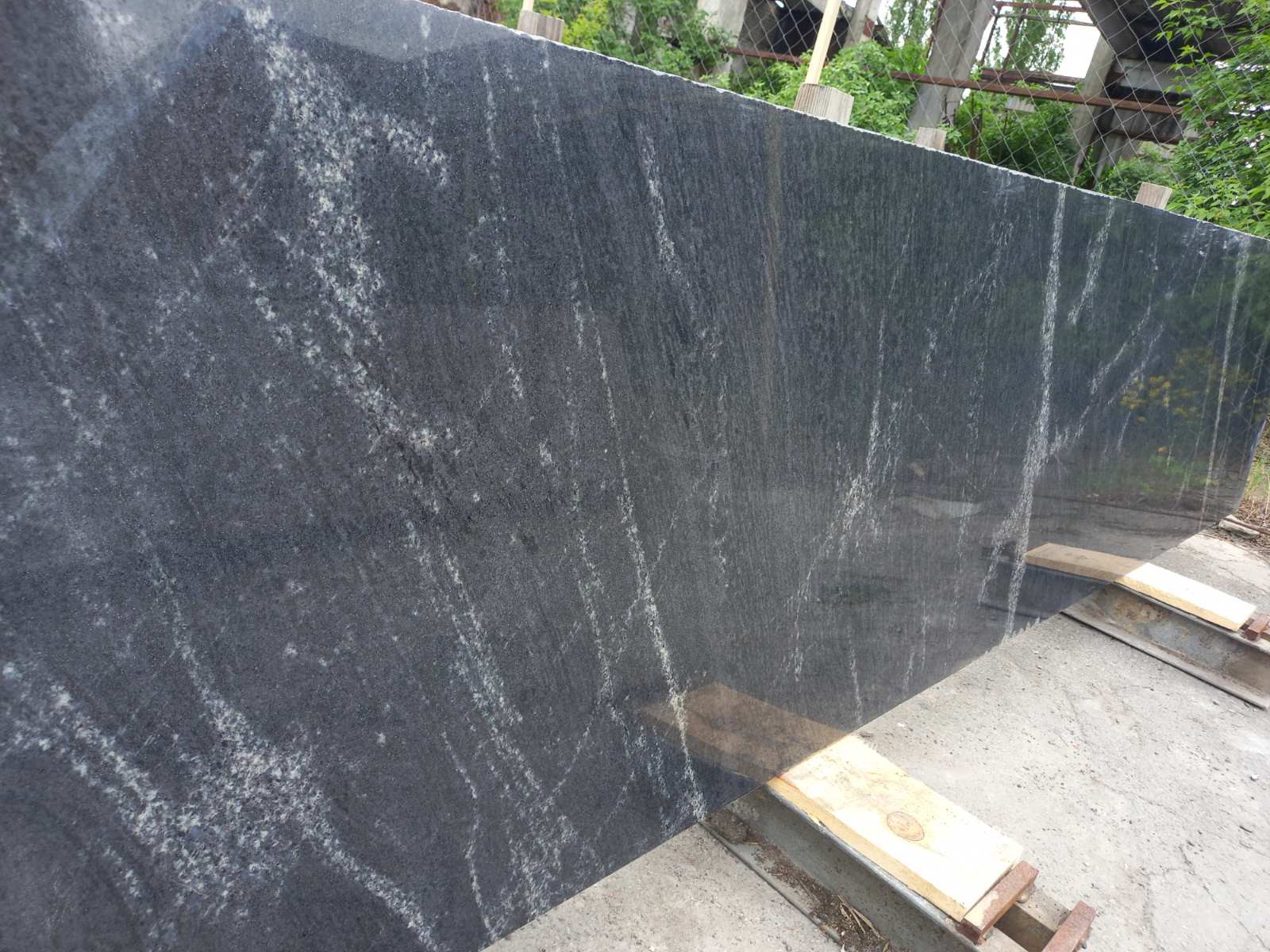 Colour and pattern of Pantera Grey granite