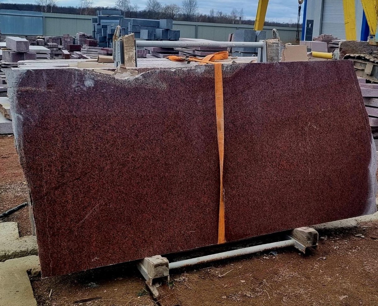 Красный гранит Maple Red