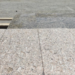 Flamed and polished Skifiya Gold granite tiles