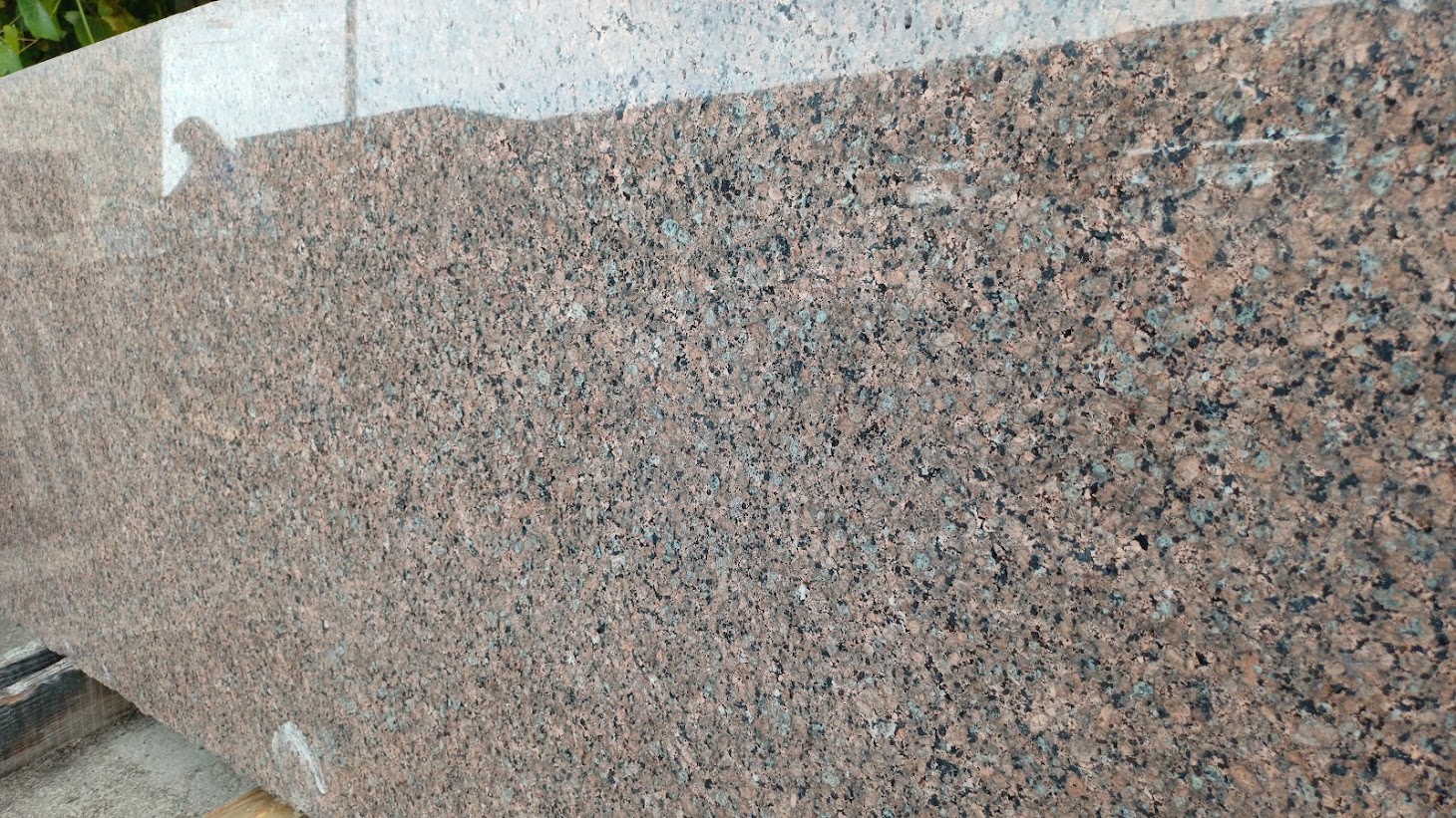 Brown-pink granite